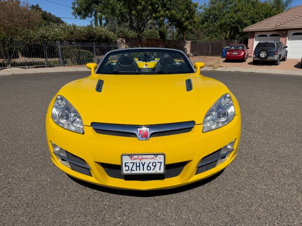 2007 Saturn SKY Base 2dr Convertible Manual — photo 8