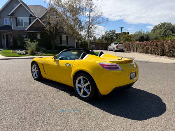2007 Saturn SKY Base 2dr Convertible Manual — photo 3