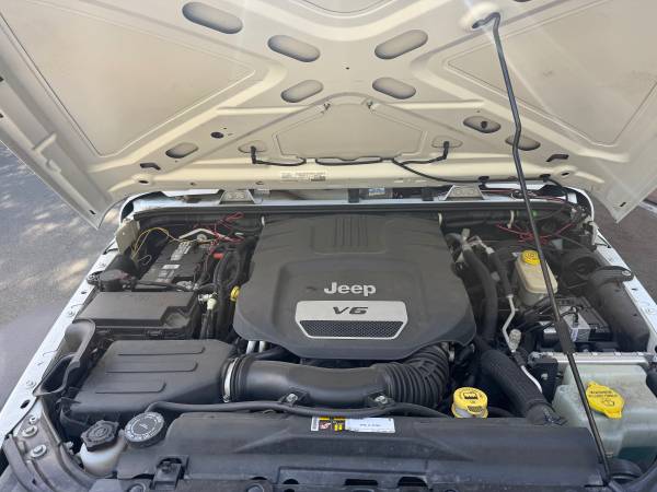 2017 Jeep Wrangler Sport 2dr 4x4 Manual — photo 1