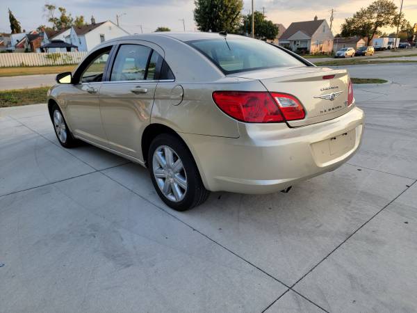2010 Chrysler Sebring Limited 2dr Convertible Automatic — photo 2