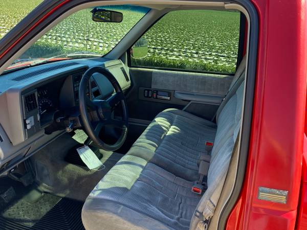 1992 Chevrolet Chevy VAN G20 3dr Cargo Van — photo 12