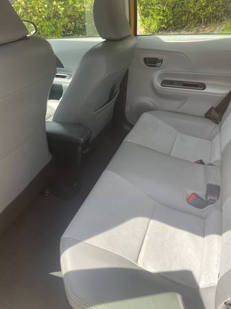 2014 Toyota Prius C Two 5dr Hatchback CVT — photo 6