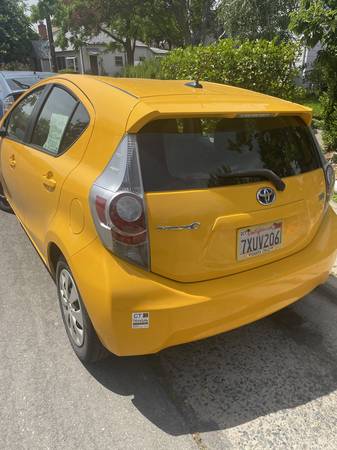 2014 Toyota Prius C Two 5dr Hatchback CVT — photo 5