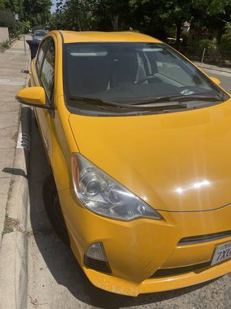 2014 Toyota Prius C Two 5dr Hatchback CVT — photo 2