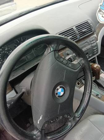 2003 BMW 325i — photo 1