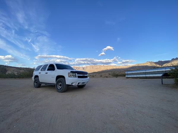 2009 Chevrolet Tahoe LS — photo 2