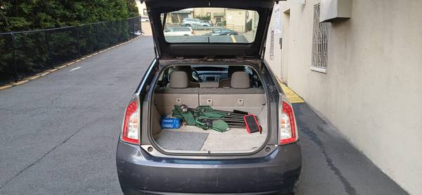 2013 Toyota Prius Two — photo 5