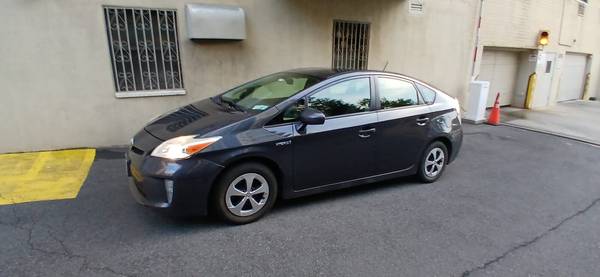 2013 Toyota Prius Two — photo 9