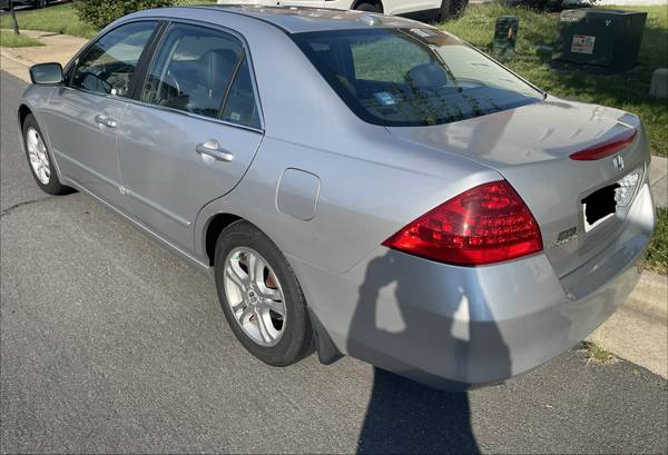 2006 Honda Accord 3.0 EX 4dr Sedan Automatic — photo 5