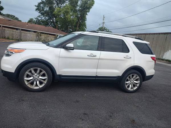 2013 Ford Explorer XLT 4dr 4x4 Automatic — photo 6