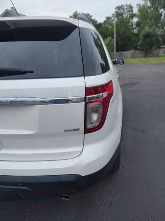 2013 Ford Explorer XLT 4dr 4x4 Automatic — photo 9