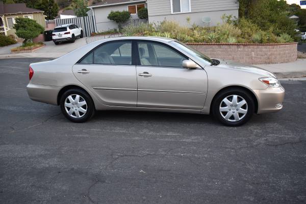 2004 Toyota Camry SE — photo 6