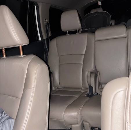 2016 Honda Pilot Touring 4dr All-wheel Drive Automatic — photo 9
