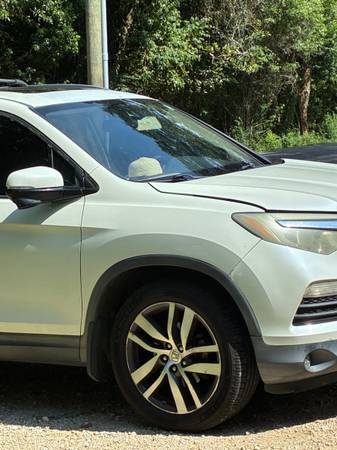 2016 Honda Pilot Touring 4dr All-wheel Drive Automatic — photo 6