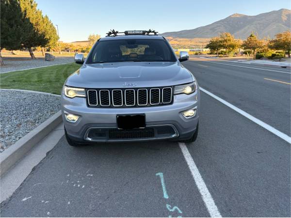 2017 Jeep Grand Cherokee SRT 4dr 4x4 Automatic — photo 1