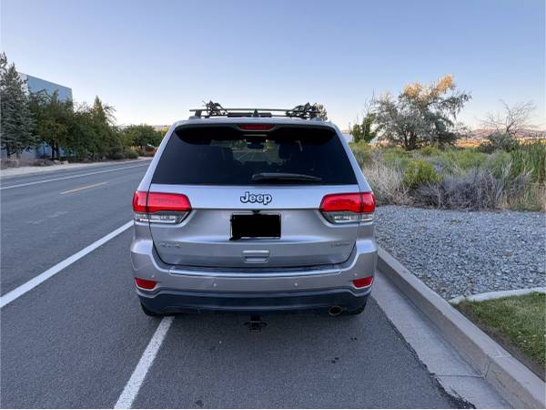 2017 Jeep Grand Cherokee SRT 4dr 4x4 Automatic — photo 2