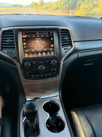 2017 Jeep Grand Cherokee SRT 4dr 4x4 Automatic — photo 11