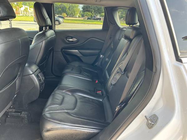 2020 Jeep Chrokee Limited — photo 12