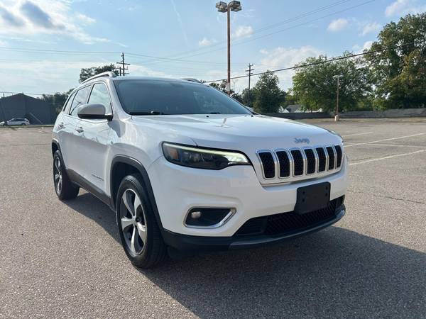 2020 Jeep Chrokee Limited — photo 2