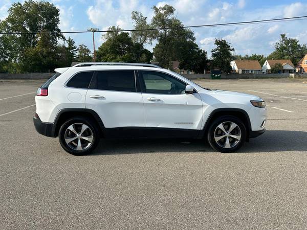 2020 Jeep Chrokee Limited — photo 7