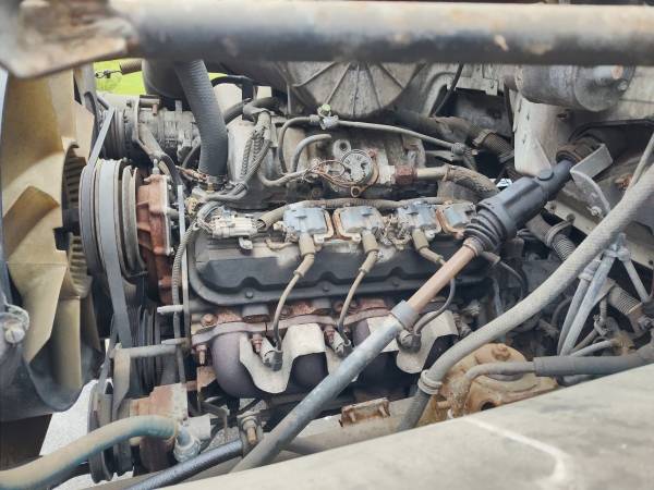 2026 GMC C6500 Box — photo 12