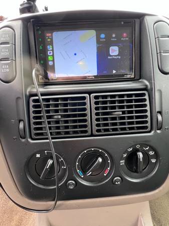 2002 Ford Explorer XLS 4dr 4x2 Manual — photo 7