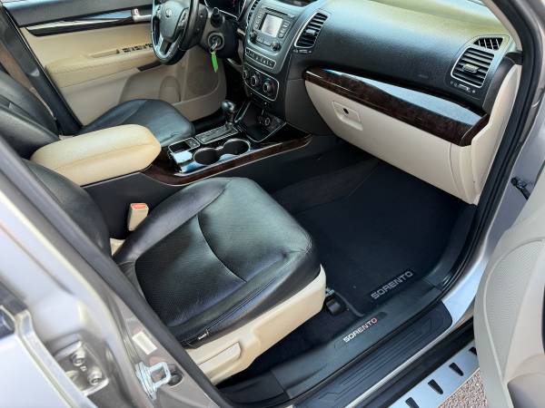 2015 KIA Sorento EX V6 4dr All-wheel Drive Automatic — photo 12