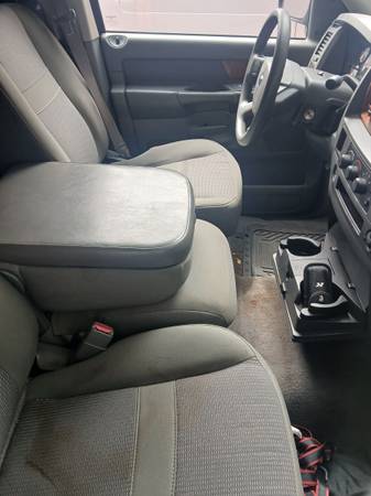 2006 Dodge RAM 1500 SLT 4x4 Quad Cab 160.5 in. WB Automatic — photo 7