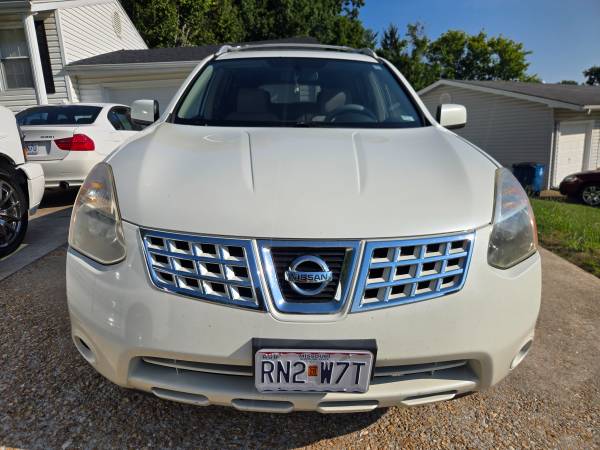 2010 Nissan Rouge — photo 2