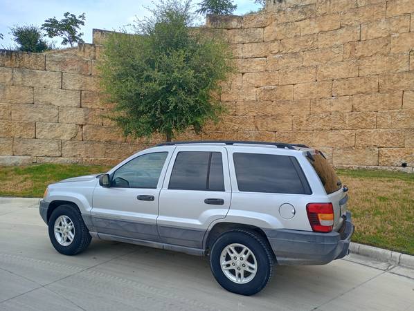 2004 Jeep Grand Cherokee Laredo 4dr 4x2 Automatic — photo 4