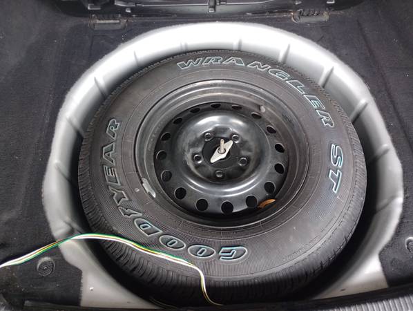 2004 Jeep Grand Cherokee Laredo 4dr 4x2 Automatic — photo 11