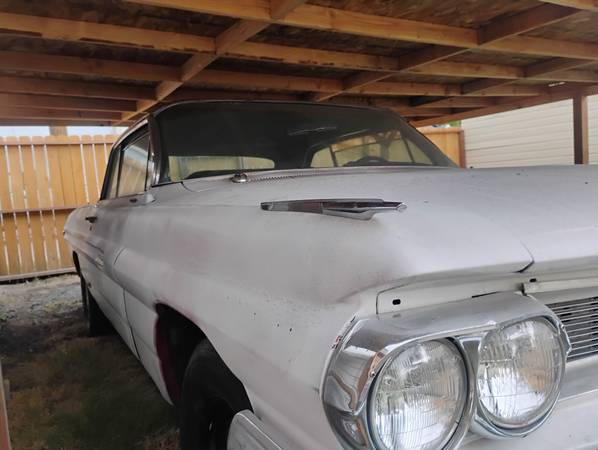 1962 Pontiac Grand Prix — photo 2