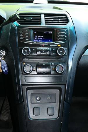 2016 Ford Utility Police Interceptor Base All-wheel Drive Automatic — photo 12