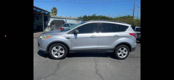 2015 Ford Escape SE 4dr 4x4 Automatic — photo 1