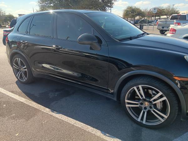 2012 Porsche Cayenne S 4dr All-wheel Drive Automatic — photo 3