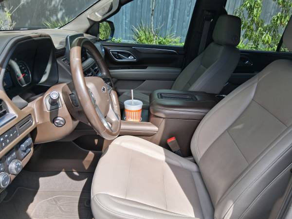 2022 Chevrolet Tahoe Z71 4x4 Automatic — photo 4