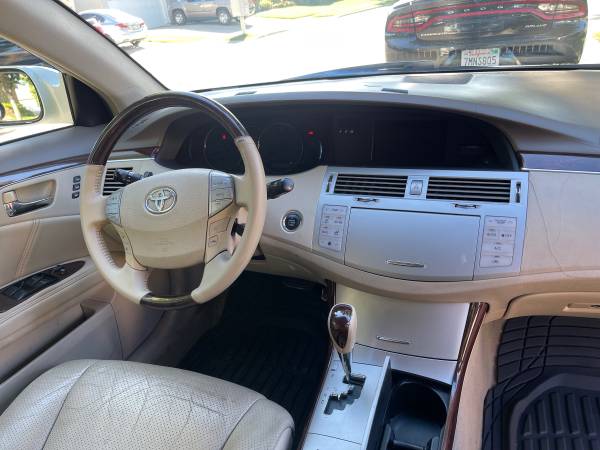 2008 Toyota Avalon XL 4dr Sedan Automatic — photo 5