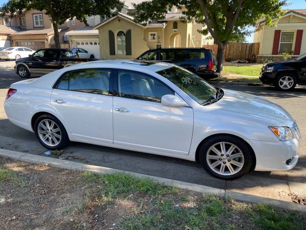 2008 Toyota Avalon XL 4dr Sedan Automatic — photo 4