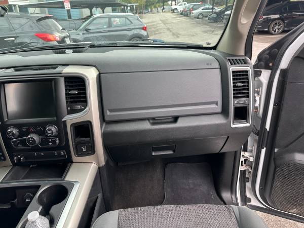 2015 Dodge Ram Big — photo 12