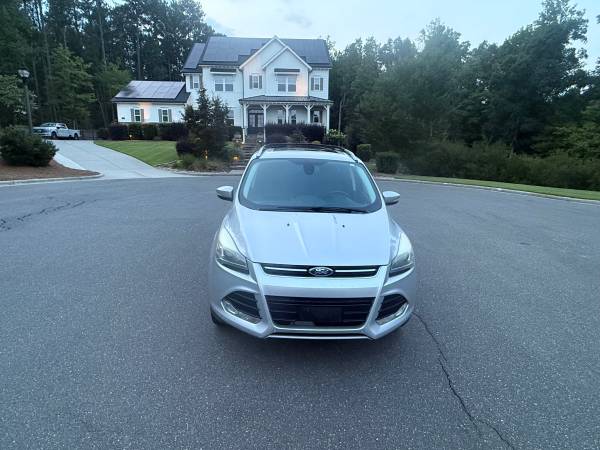 2016 Ford Escape Titanium 4dr 4x4 Automatic — photo 3