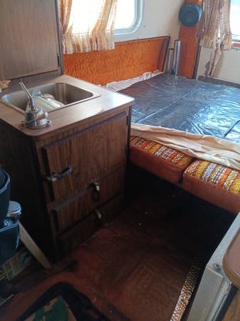 1976 Chevrolet G20 Camper — photo 9