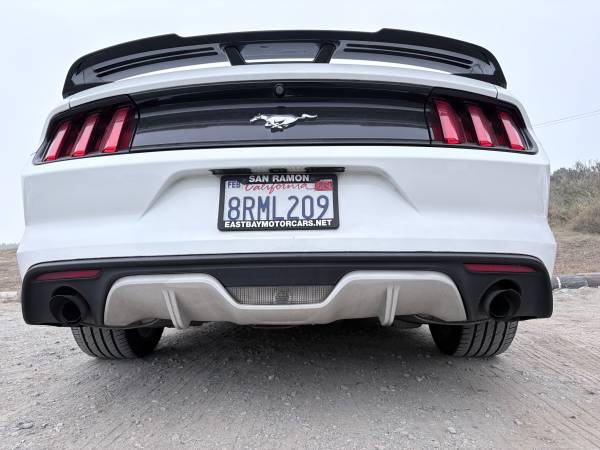 2016 Ford Mustang EcoBoost Premium 2dr Fastback Manual — photo 4