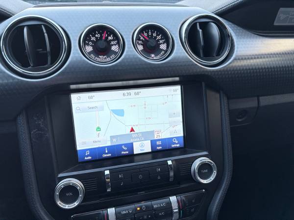 2016 Ford Mustang EcoBoost Premium 2dr Fastback Manual — photo 11