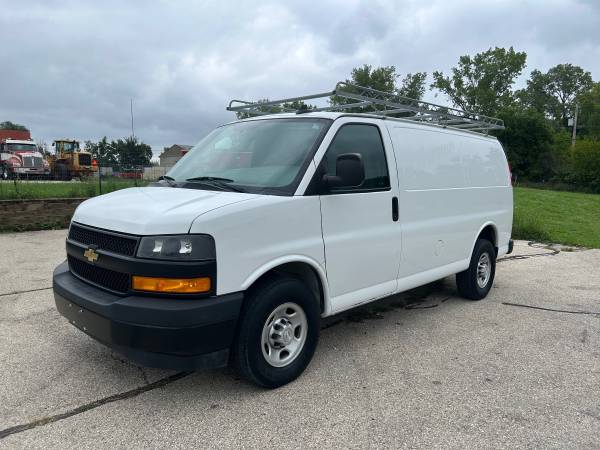 2019 Chevrolet Express 2500 Work Van Rear-wheel Drive Extended Cargo Van Automatic — photo 5
