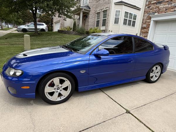 2005 Pontiac GTO Base 2dr Coupe Automatic — photo 1