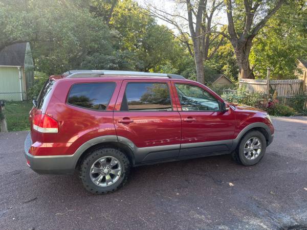 2009 KIA Borrego EX V8 4dr 4x2 Automatic — photo 2