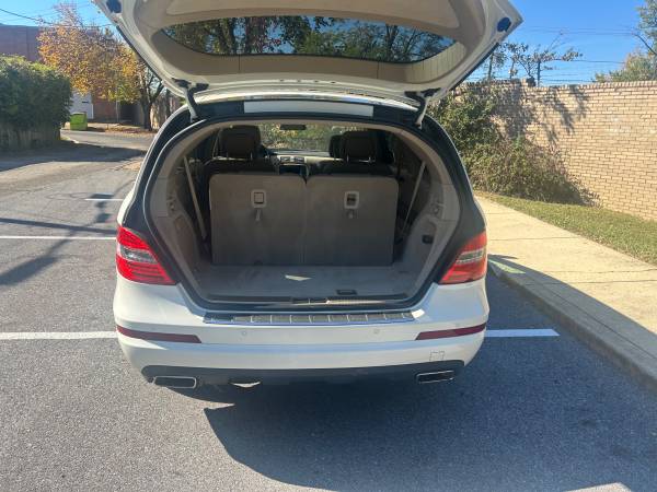 2011 Mercedes-Benz R350 — photo 4
