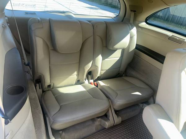 2011 Mercedes-Benz R350 — photo 10