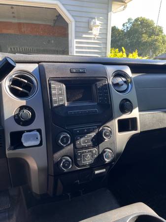 2013 Ford F-150 XLT — photo 8