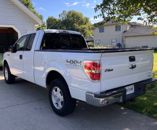 2013 Ford F-150 XLT — photo 2